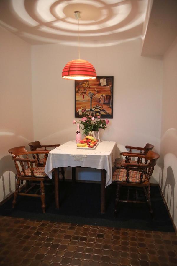 Apartment Centrum Im Gruenen Nuremberg ภายนอก รูปภาพ